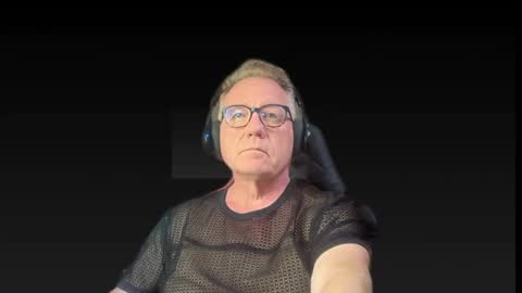 RobertTheRabbit online show from September 2025 09:22:02 AM