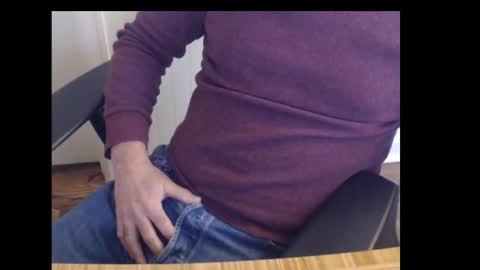 robidan6923 online show from March 2025 02:29:02 PM