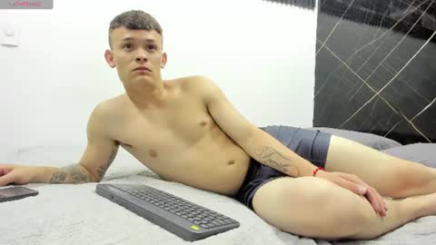 Snapshot of robinlion91 chatting on July 2026 03:43:02 AM robinlion91 online show from July 2026 03:43:02 AM