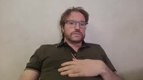 Snapshot of robinouhot chatting on February 2025 01:33:01 PM robinouhot online show from February 2025 01:33:01 PM