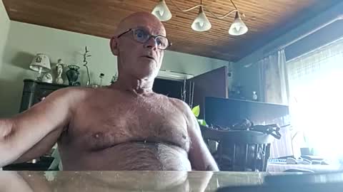 Snapshot of robke1966 chatting on June 2026 06:22:02 AM robke1966 online show from June 2026 06:22:02 AM