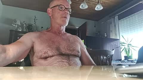 Snapshot of robke1966 chatting on June 2026 06:23:02 AM robke1966 online show from June 2026 06:23:02 AM