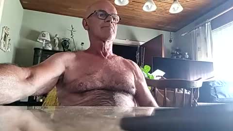 Snapshot of robke1966 chatting on July 2026 06:33:02 AM robke1966 online show from July 2026 06:33:02 AM