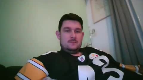 Robin online show from November 2025 10:15:02 PM