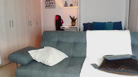 roby_millerr online show from April 2026 11:53:01 PM