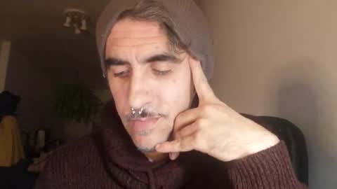 robynhotchilli online show from December 2025 01:59:02 AM