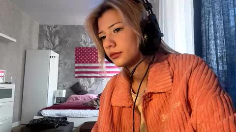 Anny online show from February 2026 10:05:02 AM