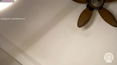 Samantha Estephania  online show from November 2025 12:21:01 AM