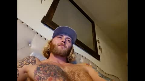 Snapshot of rockhardsurfers chatting on December 2024 07:31:01 AM rockhardsurfers online show from December 2024 07:31:01 AM