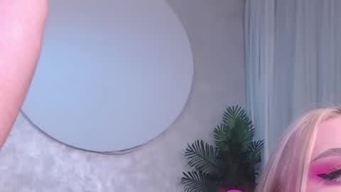 Snapshot of rockstarsgames chatting on November 2025 05:29:01 AM Lina and Den online show from November 2025 05:29:01 AM