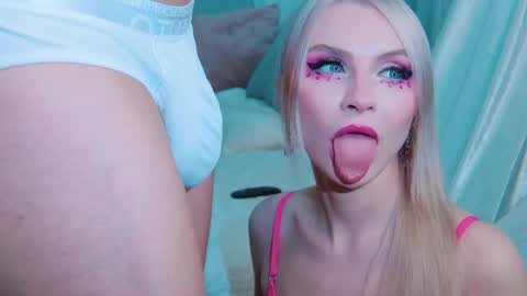 Lina and Den online show from March 2026 06:36:01 AM