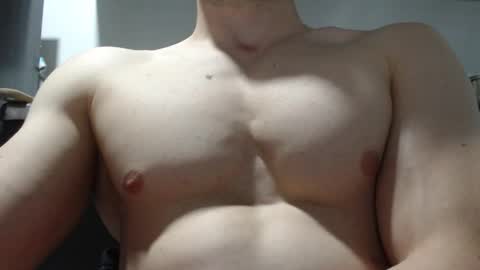 Snapshot of rocky_muscle chatting on November 2025 03:40:01 AM rocky muscle online show from November 2025 03:40:01 AM