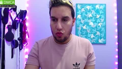 Thiago independent model online show from October 2025 12:23:01 AM