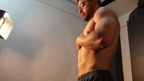 Roger Belmont online show from September 2025 04:11:02 AM