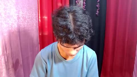 roianboyyy online show from May 2026 11:55:01 PM