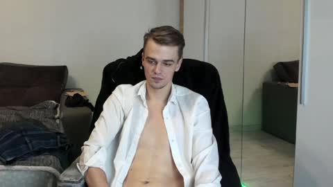 taylor fox online show from January 2025 06:56:01 PM