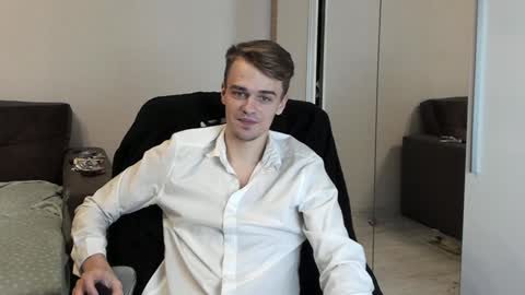 taylor fox online show from February 2025 06:27:02 PM