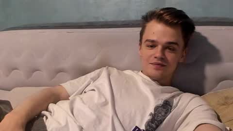 taylor fox online show from November 2025 06:10:02 PM