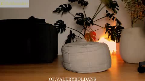 Valery Roldans online show from March 2025 06:13:02 AM