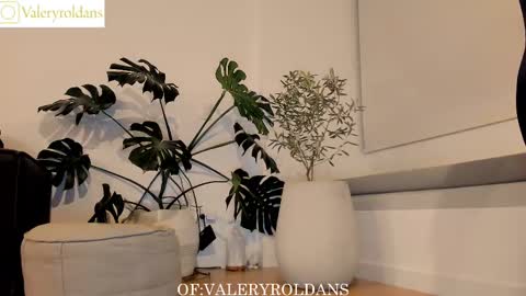 Valery Roldans online show from March 2025 02:10:02 AM