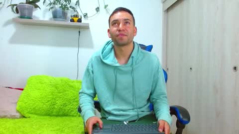 rolos_hot32 online show from January 2026 02:41:02 PM