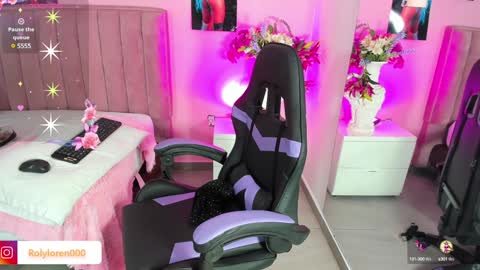 Snapshot of rolyloren chatting on December 2024 12:49:01 PM Marcela online show from December 2024 12:49:01 PM