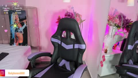 Snapshot of rolyloren chatting on February 2025 08:51:02 PM Marcela online show from February 2025 08:51:02 PM