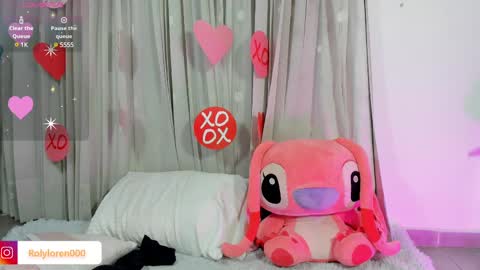 Snapshot of rolyloren chatting on February 2025 08:51:02 PM Marcela online show from February 2025 08:51:02 PM