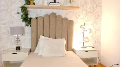   online show from December 2024 11:42:02 AM