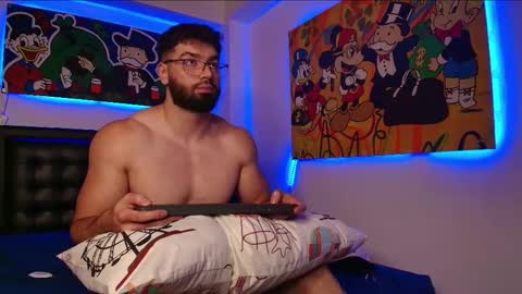 Snapshot of roman_lux chatting on February 2025 08:31:01 PM Roman Lux online show from February 2025 08:31:01 PM