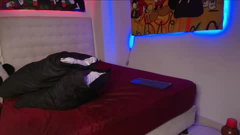 Snapshot of roman_lux chatting on February 2025 04:48:02 AM Roman Lux online show from February 2025 04:48:02 AM