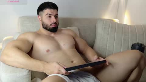 Snapshot of roman_lux chatting on October 2025 03:47:02 AM Roman Lux online show from October 2025 03:47:02 AM