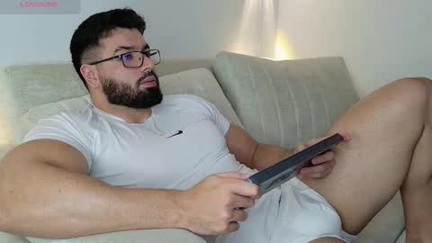 Snapshot of roman_lux chatting on October 2025 05:52:01 AM Roman Lux online show from October 2025 05:52:01 AM