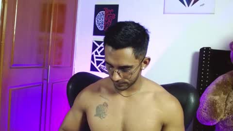 Roman online show from February 2025 08:09:02 PM