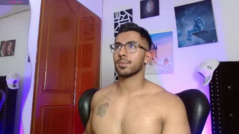 Snapshot of romanpearce_ chatting on July 2026 04:32:02 AM Roman online show from July 2026 04:32:02 AM