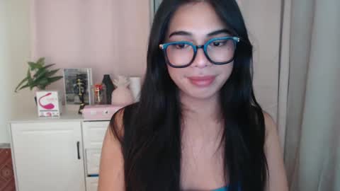 Snapshot of romantic_kath chatting on December 2024 03:20:02 PM KATH online show from December 2024 03:20:02 PM