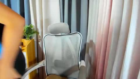 Snapshot of romantic_kath chatting on December 2024 04:59:02 AM KATH online show from December 2024 04:59:02 AM