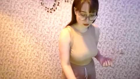 Alya online show from November 2025 11:31:01 AM