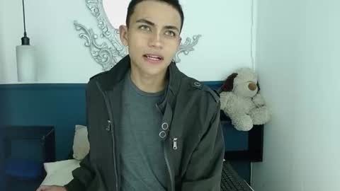 Snapshot of romeo_laurient chatting on June 2026 11:47:02 AM ROMEO online show from June 2026 11:47:02 AM
