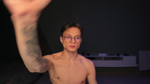 Romeo online show from December 2024 04:06:02 AM