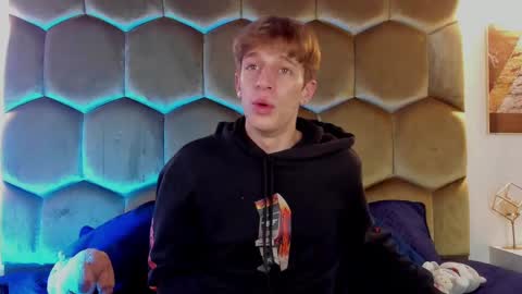 Romeo Ricci online show from December 2024 01:55:02 PM