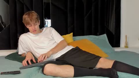 Romeo Ricci online show from January 2025 04:04:01 AM