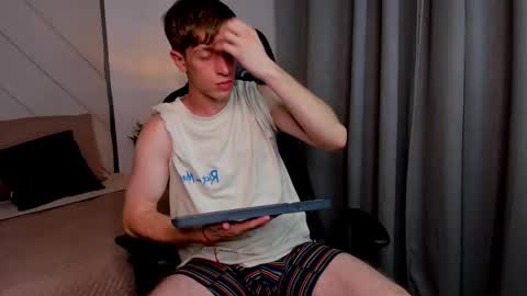 Romeo Ricci online show from November 2025 03:16:01 PM