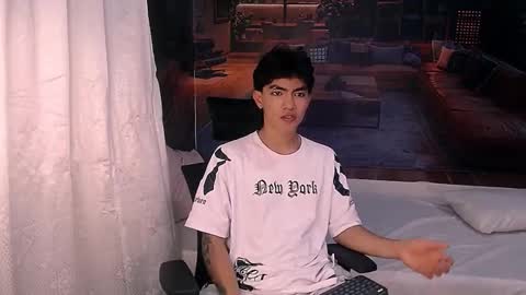 Romeo online show from December 2025 07:21:01 PM