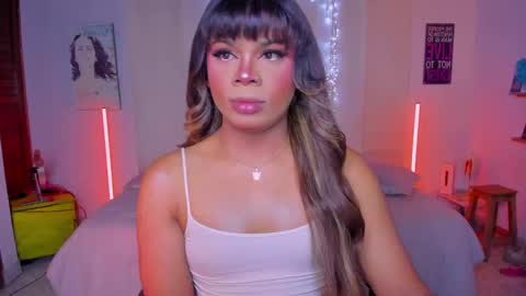 Romi Rouse online show from October 2025 06:19:01 AM