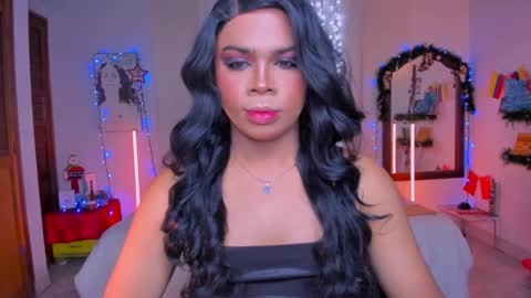 Romi Rouse online show from December 2025 04:28:02 AM