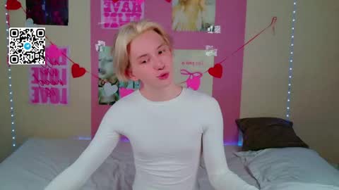 Snapshot of ron_vilss chatting on February 2026 06:12:02 AM Ron online show from February 2026 06:12:02 AM