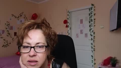 Snapshot of ronda_roni chatting on April 2026 06:35:02 AM ronda_roni online show from April 2026 06:35:02 AM