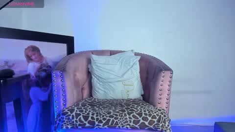 Ronnie online show from October 2025 05:33:02 PM