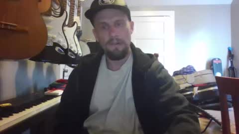 ronniejohnston13 online show from May 2026 11:32:01 PM